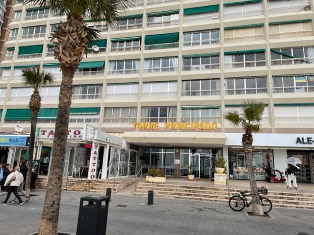 Precioso Apartamento A Estrenar En Primera Linea De Playa Benidorm Dış mekan fotoğraf